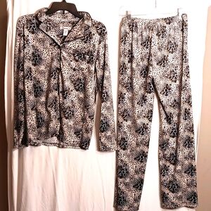 Pajamas for women
